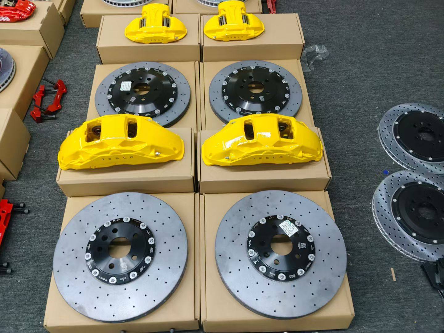 Full Brake Kit – Land Rover Defender – Front AK10 + Rear 4-Piston